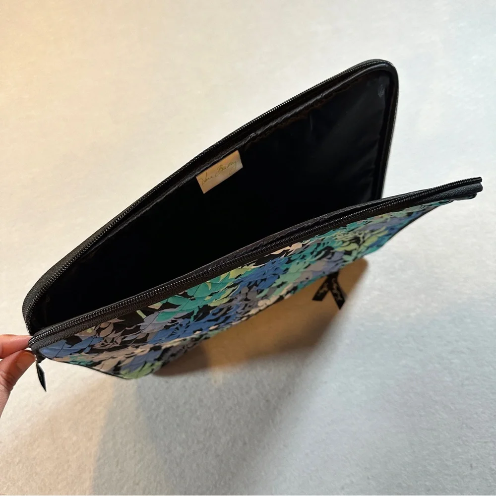 Vera Bradley Retired Camofloral Laptop Sleeve Case Quilted‎ Zip Padded